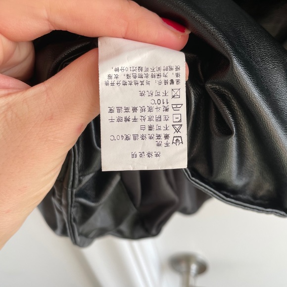 Oversize Hip Length Black Leather Puffer Jacket - Picture 12 of 13